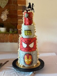 Hochzeitstorte im Stil der Avengers