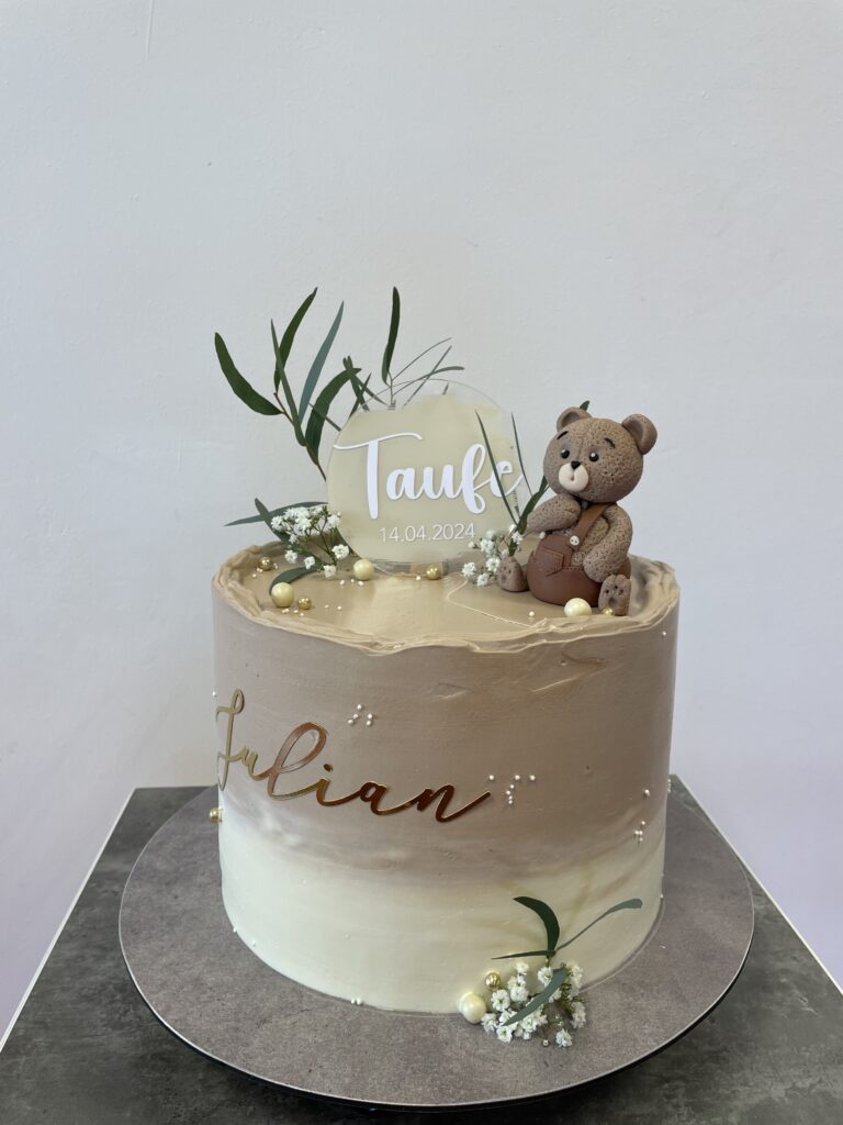 moderne Motivtorte zur Taufe im Muehlviertel